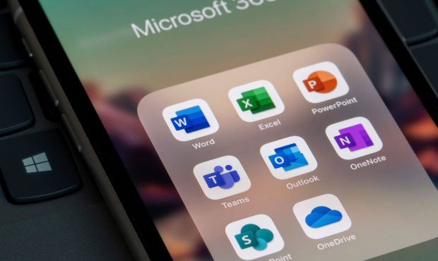 راهنمای جامع Microsoft 365 (Office 365): بررسی قابلیت‌ها، مقایسه نسخه‌ها و راهنمای خرید قانونی