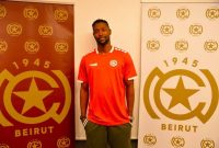 بازیکن استقلال، قرمزپوش شد