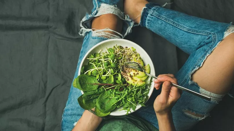 آیا گیاهخواری گران است؟ بررسی کامل مزایا،  هزینهها 1 2b5f1d4b 5fed 46b2 8109 93c4a000e4e8